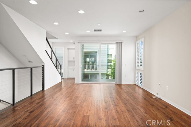 Detail Gallery Image 12 of 39 For 1533 Sullivan Ave, Costa Mesa,  CA 92627 - 2 Beds | 3/1 Baths