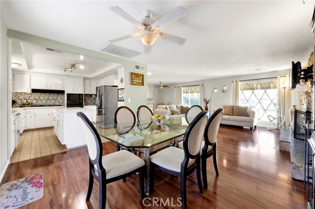 Detail Gallery Image 8 of 28 For 1706 E Retford, Covina,  CA 91724 - 3 Beds | 3 Baths