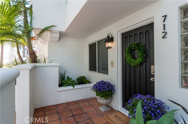 712 Manhattan Beach Boulevard, Manhattan Beach, California 90266, 3 Bedrooms Bedrooms, ,3 BathroomsBathrooms,Residential,Sold,Manhattan Beach,SB17051799