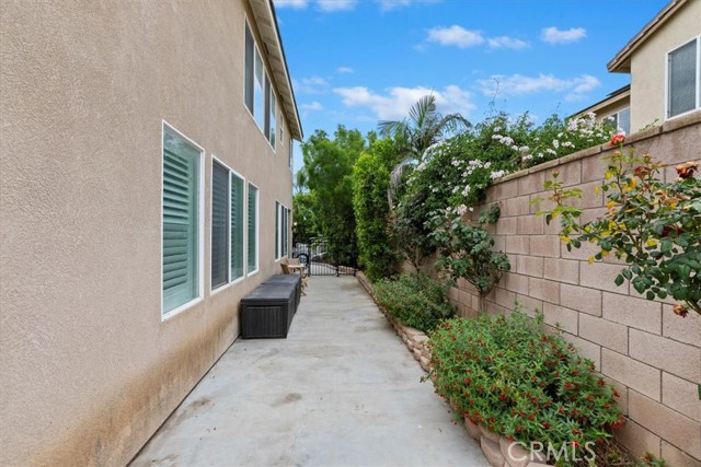 7416 Mayfield Street, Eastvale CA: https://media.crmls.org/medias/9fe5d145-98e6-4e17-81cc-e49a478f6b66.jpg