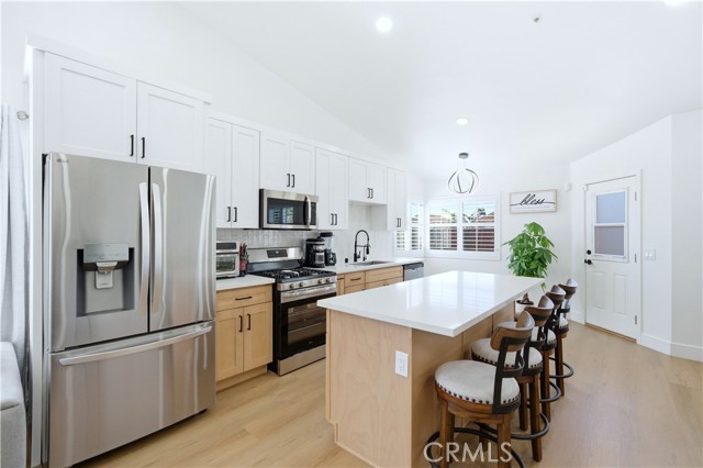 Detail Gallery Image 8 of 44 For 7652 Plumaria, Fontana,  CA 92336 - 3 Beds | 2 Baths