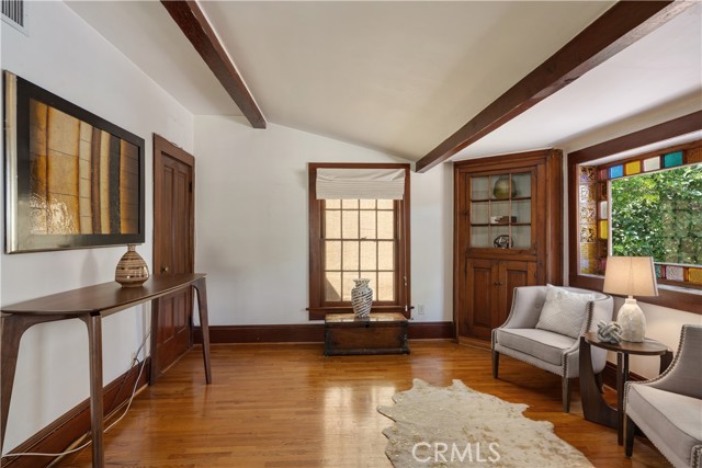 211 E Virginia Avenue, Glendora CA: https://media.crmls.org/medias/9fe6c1a2-73ec-480e-81ca-b313206a72b2.jpg