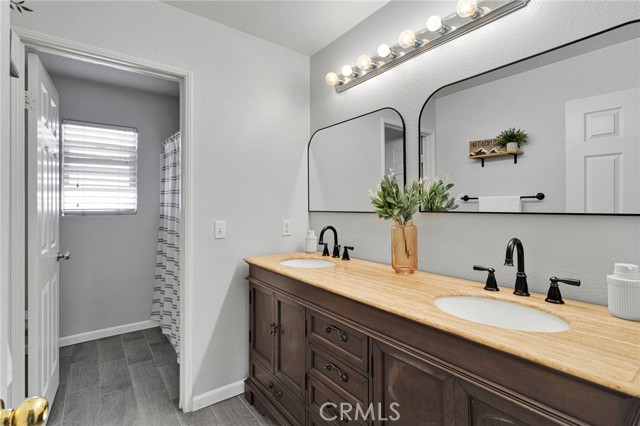 Detail Gallery Image 39 of 55 For 13498 Bentwood, Hesperia,  CA 92344 - 4 Beds | 3 Baths