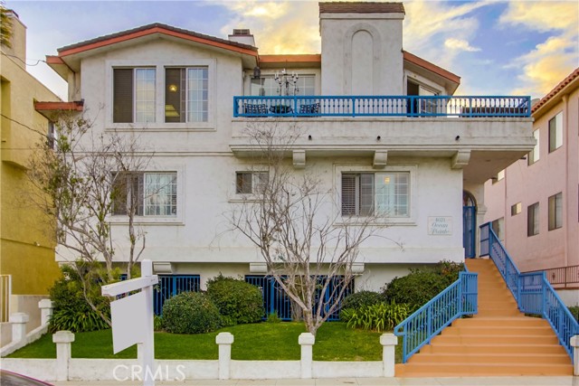 4021 S Pacific Avenue, San Pedro CA: https://media.crmls.org/medias/9fe78e17-1842-4818-9e36-e29d39c4de35.jpg