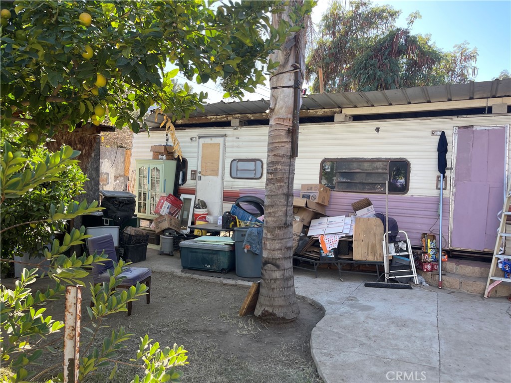 https://media.crmls.org/medias/9fe9b244-4234-4db7-8595-fefbaecb7bc8.jpg?preset=X-Large