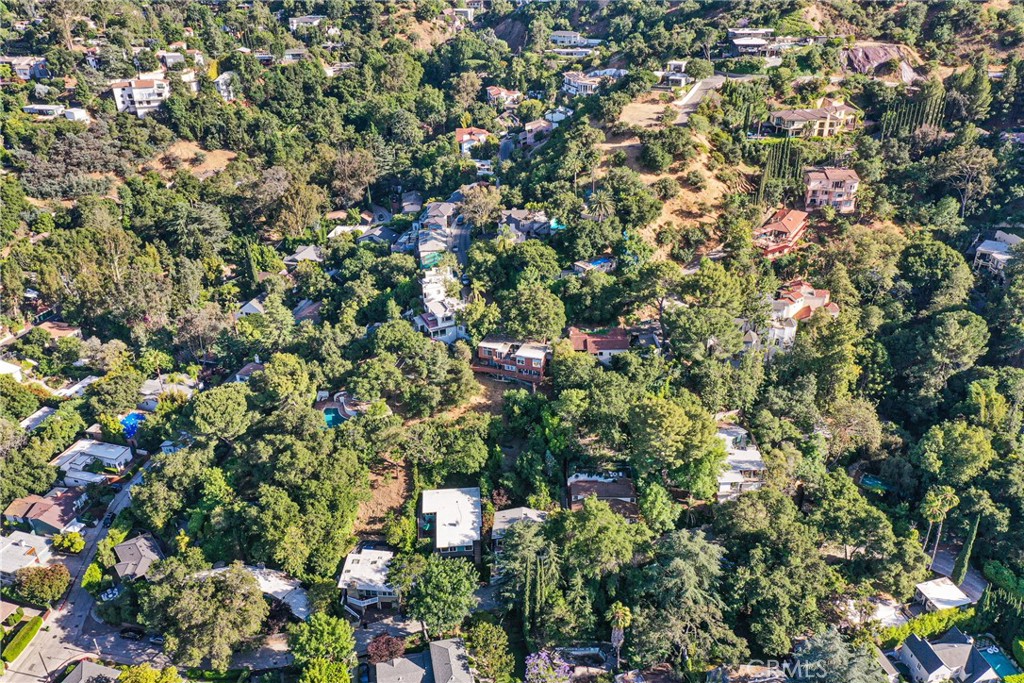 https://media.crmls.org/medias/9fea1797-9e39-4dbd-9514-d576798cbb3c.jpg?preset=X-Large