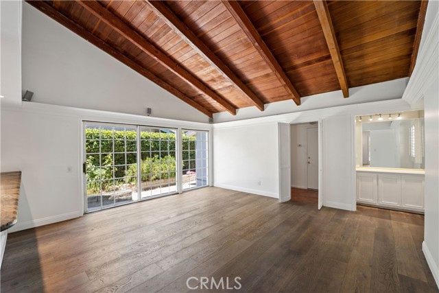 Detail Gallery Image 11 of 39 For 23172 Gainford St, Woodland Hills,  CA 91364 - 3 Beds | 2/1 Baths
