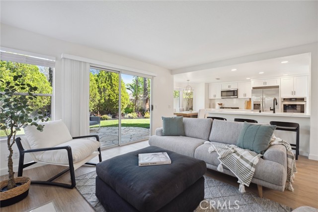 Detail Gallery Image 14 of 45 For 24775 Calle Serranona, Calabasas,  CA 91302 - 3 Beds | 2/1 Baths