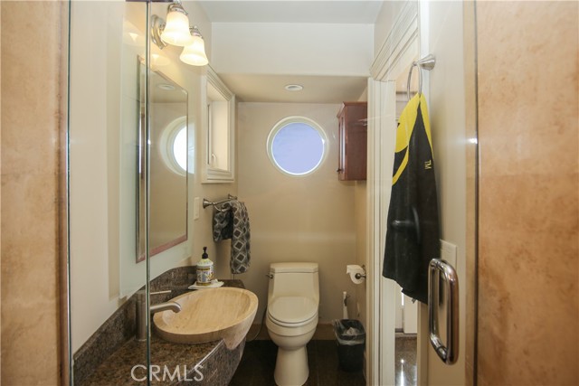 Detail Gallery Image 15 of 34 For 88 a Surfside, Surfside,  CA 90740 - 3 Beds | 3/1 Baths