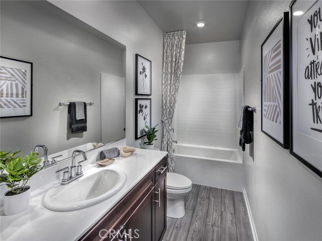 Detail Gallery Image 7 of 11 For 2132 Bergamot St, Redlands,  CA 92374 - 3 Beds | 2/1 Baths