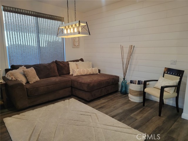 7819 Hagen Circle, Hemet CA: https://media.crmls.org/medias/9feb7047-ce68-44a0-b635-cd5003447680.jpg