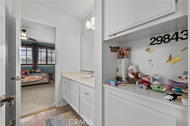 Detail Gallery Image 26 of 47 For 25842 Vaquero Ct, Valencia,  CA 91355 - 4 Beds | 3 Baths