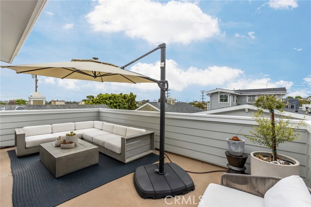 Detail Gallery Image 43 of 44 For 204 S Helberta, Redondo Beach,  CA 90277 - 4 Beds | 4 Baths