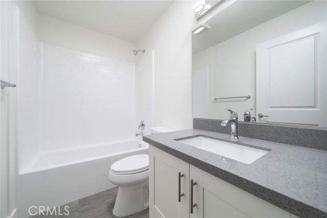 6837 North Haskell Avenue photo 23