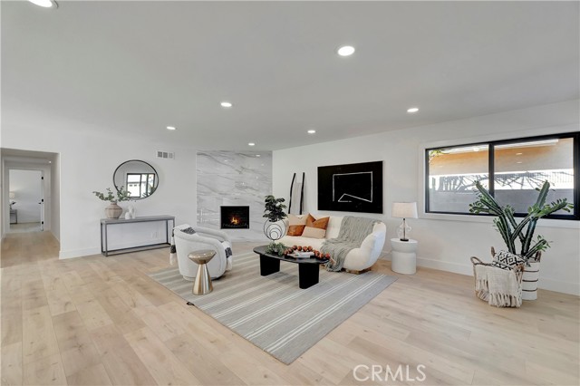 Image 5 of 47 For 16761 Irby Lane