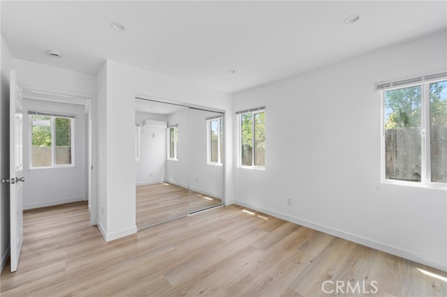18656 Runnymede Street, Reseda CA: https://media.crmls.org/medias/9ff0b033-337f-4d72-8d94-e4b8ae6c0158.jpg