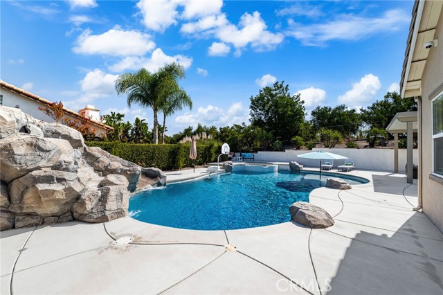 8067 Terraza Court, Riverside CA: https://media.crmls.org/medias/9ff10364-cbbf-4932-b7c1-2c3cfd2c946f.jpg