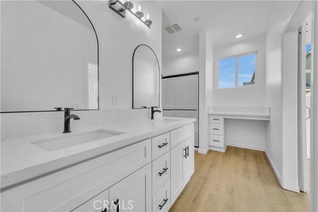 Detail Gallery Image 38 of 39 For 9224 Holly Ave, California City,  CA 93505 - 4 Beds | 3 Baths