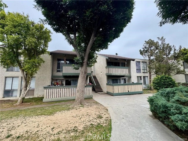 Detail Gallery Image 5 of 11 For 8601 International Ave #271,  Canoga Park,  CA 91304 - 3 Beds | 2 Baths