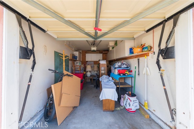 409 Utica Avenue, Huntington Beach CA: https://media.crmls.org/medias/9ff2a793-1b1a-4c17-bb9f-0886db0f55a5.jpg