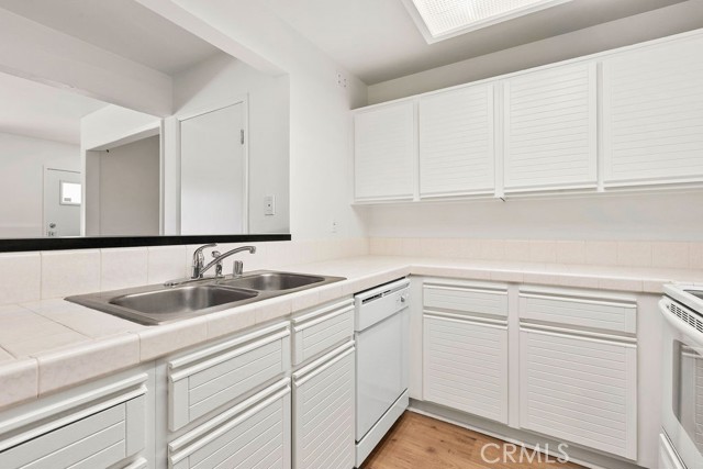 13104 Glen Court, Chino Hills CA: https://media.crmls.org/medias/9ff4e54c-6fa2-4512-a4a0-0cbec7545080.jpg