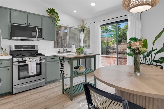 Detail Gallery Image 10 of 33 For 331 Wild Mustard Ln, Paso Robles,  CA 93446 - 2 Beds | 2 Baths