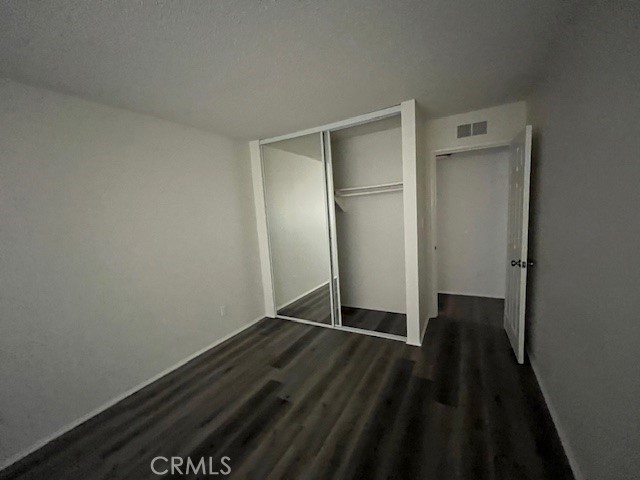 https://media.crmls.org/medias/9ff503fe-5ecc-468c-bb0a-9ba7efcd2c56.jpg?preset=X-Large