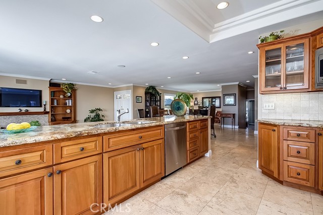 Detail Gallery Image 4 of 20 For 491 Calle Amigo, San Clemente,  CA 92673 - 4 Beds | 3 Baths
