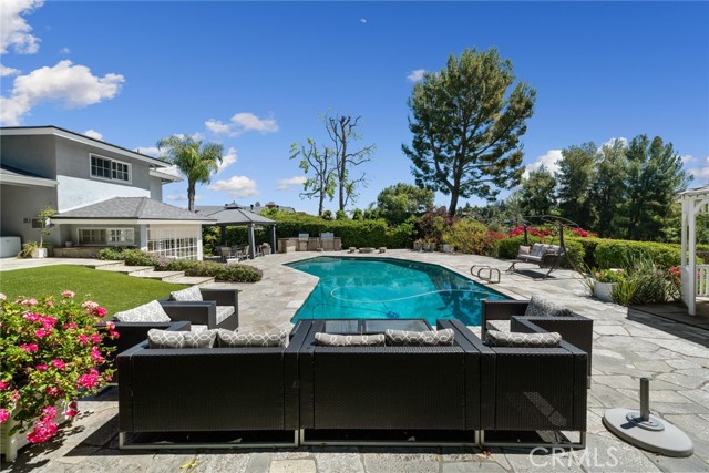 Detail Gallery Image 34 of 53 For 4420 Conchita, Tarzana,  CA 91356 - 4 Beds | 3 Baths