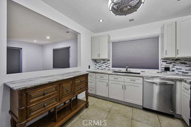 Detail Gallery Image 13 of 34 For 21 Alamitos #1,  Long Beach,  CA 90802 - 2 Beds | 2 Baths