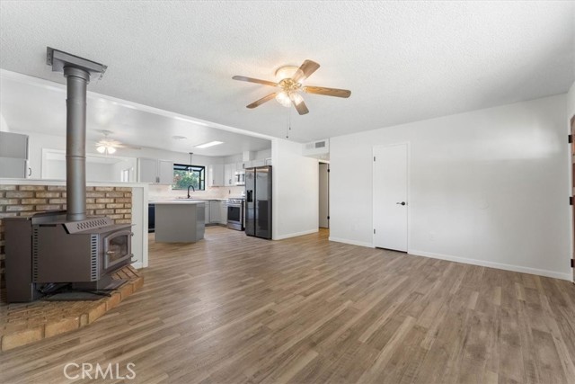 21999 Riverside Avenue, Red Bluff CA: https://media.crmls.org/medias/9ff5c0df-ac00-4173-9748-e9dbbac6a0ec.jpg