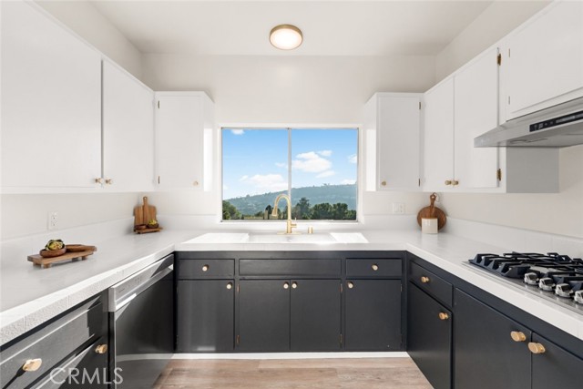 Detail Gallery Image 21 of 75 For 7426 Mulholland Dr, Los Angeles,  CA 90046 - 2 Beds | 2 Baths