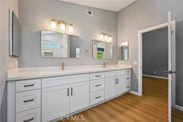 24318 Via Las Junitas, Murrieta CA: https://media.crmls.org/medias/9ff88bda-1682-41c0-98bb-9805922105a7.jpg