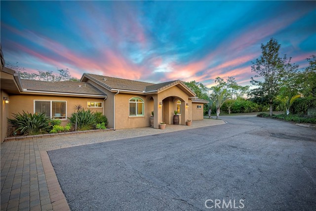 Detail Gallery Image 3 of 48 For 1986 Grey Rabbit Hollow Ln, Fallbrook,  CA 92028 - 4 Beds | 2 Baths