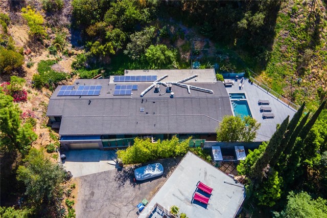 2420 Bowmont Drive, Beverly Hills CA: https://media.crmls.org/medias/9ff94498-1178-4723-9f72-51fcb94b056c.jpg