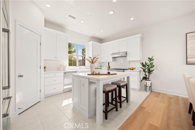 Detail Gallery Image 5 of 30 For 310 Carefree, Irvine,  CA 92618 - 4 Beds | 3 Baths