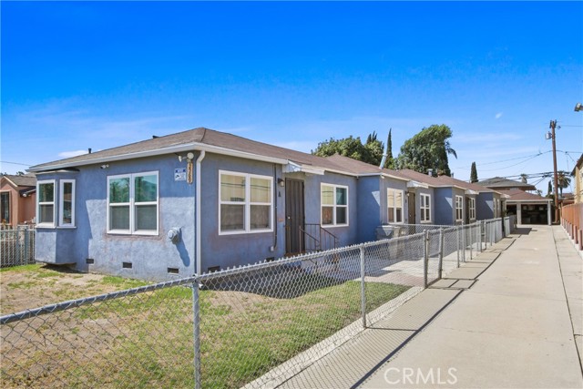 3569 Mulford Avenue, Lynwood CA: https://media.crmls.org/medias/9ff9695b-a030-46f7-87d5-c36e6348b851.jpg