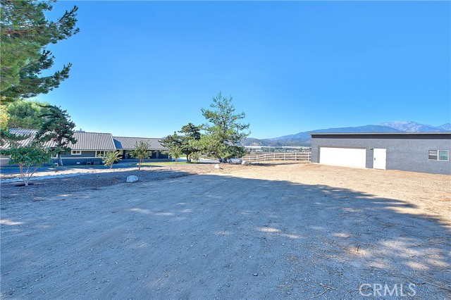 Detail Gallery Image 20 of 23 For 4101 W. Meyers Rd, San Bernardino,  CA 92407 - 4 Beds | 2/1 Baths