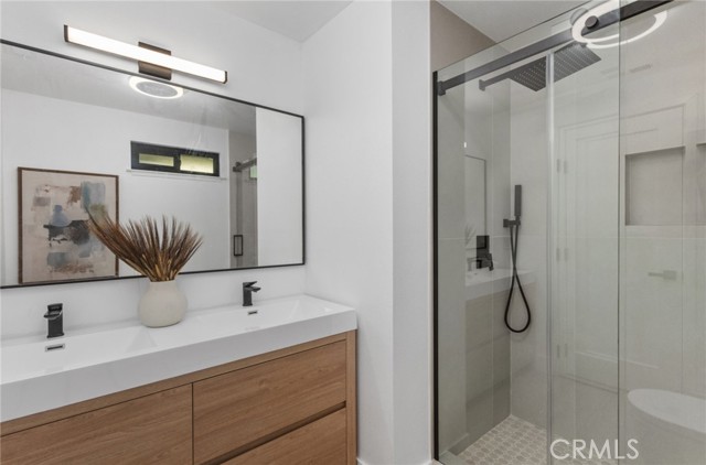 Image 12 of 33 For 17231 Lido Ln