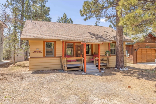 Detail Gallery Image 2 of 40 For 39791 Forest, Big Bear Lake,  CA 92315 - 3 Beds | 2 Baths