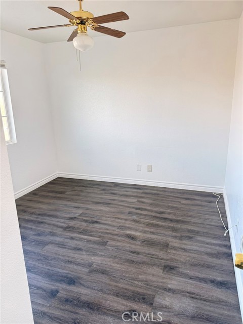 Detail Gallery Image 3 of 15 For 14325 Tawney Ridge, Victorville,  CA 92394 - 4 Beds | 2/1 Baths