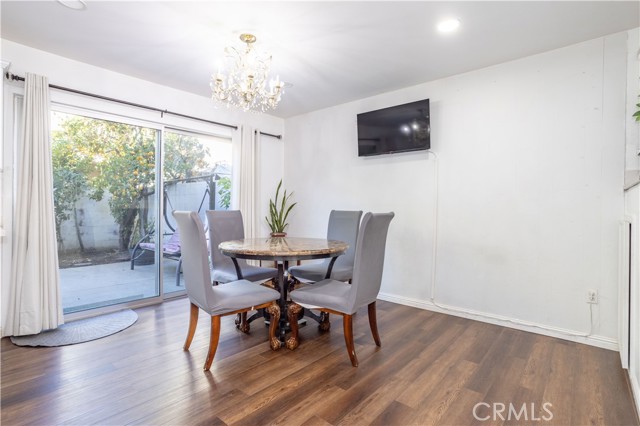 Detail Gallery Image 13 of 34 For 10125 De Soto #45,  Chatsworth,  CA 91311 - 3 Beds | 3 Baths