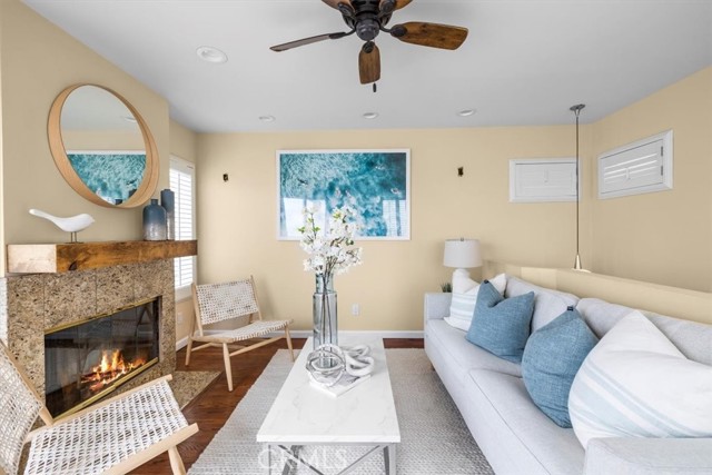 226 44th St, Manhattan Beach, California 90266, 1 Bedroom Bedrooms, ,Residential,Sold,44th St,SB22107069