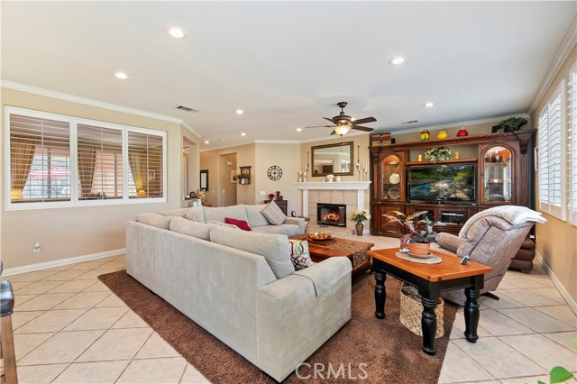 Detail Gallery Image 15 of 49 For 1865 Plainfield Way, Corona,  CA 92883 - 4 Beds | 3 Baths