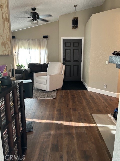 14241 Elizabeth Court, Fontana CA: https://media.crmls.org/medias/9ffcfd51-29ac-4914-ac64-946ef0bbedf1.jpg