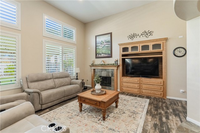 Detail Gallery Image 10 of 40 For 32016 Woodside Ct, Temecula,  CA 92592 - 4 Beds | 3 Baths