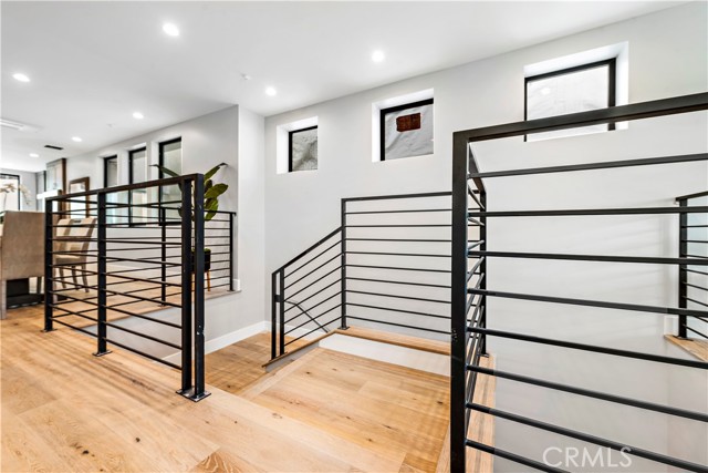 9ffdfaa8 18b4 4078 B97d B350ec5e6ea7