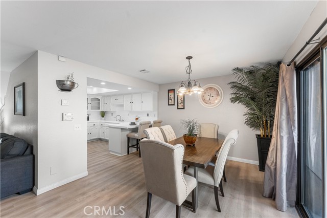 Detail Gallery Image 22 of 56 For 215 Hawk Ln, Palmdale,  CA 93551 - 3 Beds | 3 Baths
