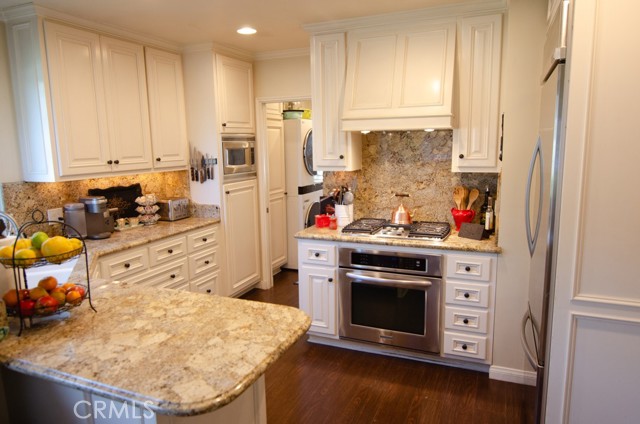 Detail Gallery Image 4 of 27 For 2151 E Mountain St, Pasadena,  CA 91104 - 3 Beds | 2 Baths