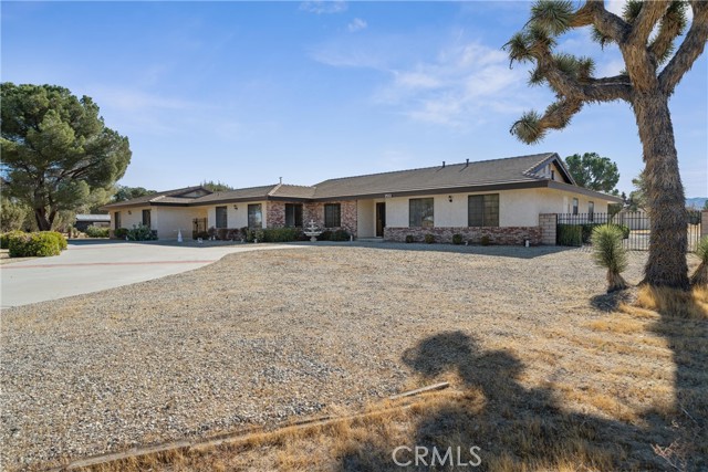 Detail Gallery Image 7 of 56 For 2512 W Avenue, Palmdale,  CA 93551 - 3 Beds | 3 Baths